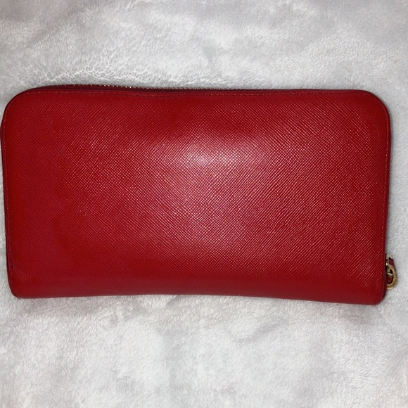 PRADA Host Pick Authentic red safiano leather long zip around Wallet with bow - Picture 3 of 17